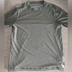 Vuori Grandview Tech Tee